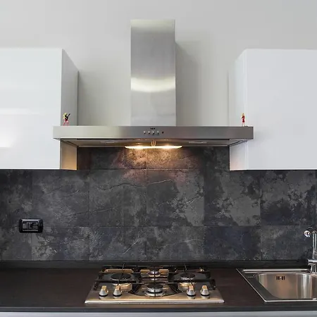 Domus Regis 3*